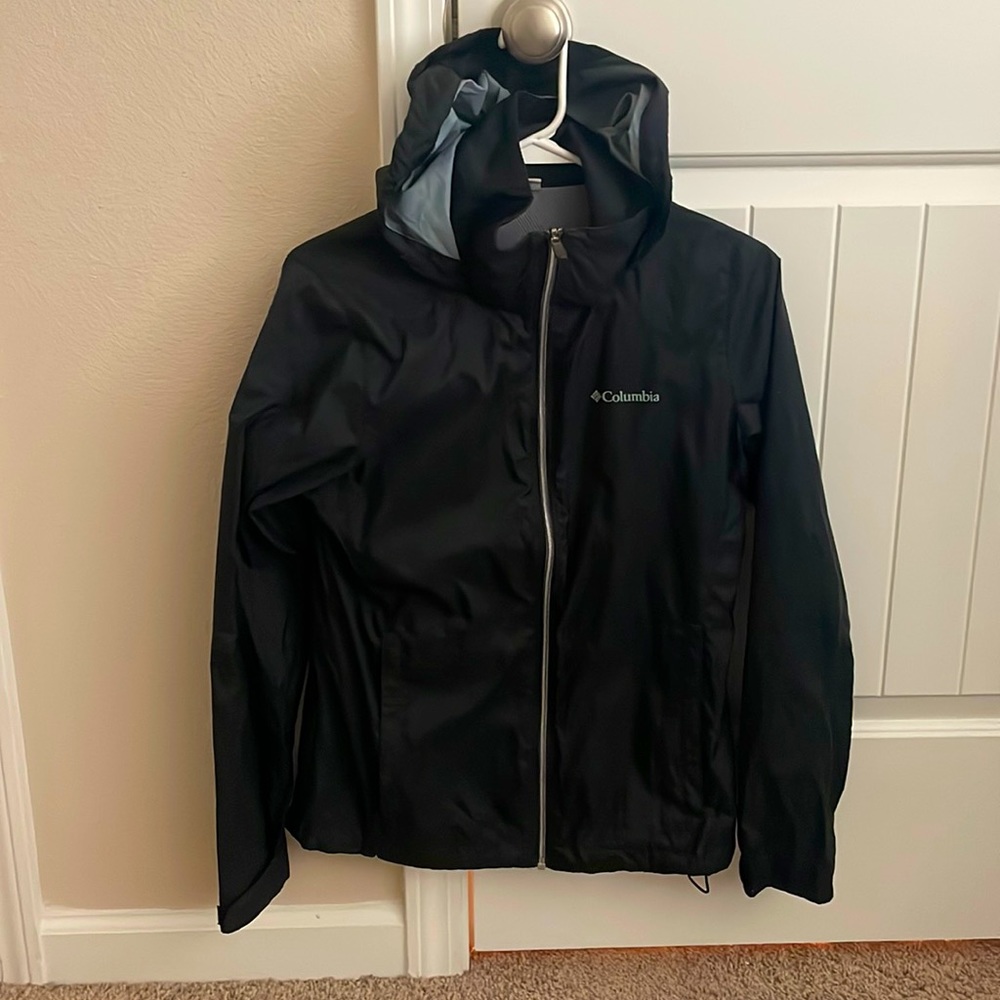 Columbia windbreaker with hood